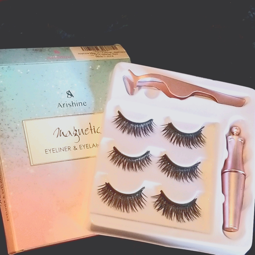 Magnetic Eyelashes and Eyeliner BNIB